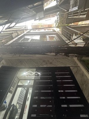 kim giang 45m2_8 tỷ, 4 chỗ đỗ cửa