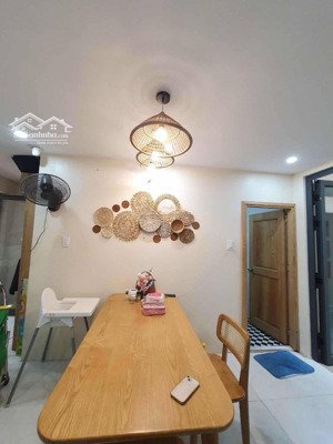 biệt thự kiểu cổ - sân vườn cực chill ngay bình trưng đông quận 2