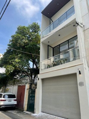 nhà 3 tầng góc 2 mt hẻm 8m lê văn sỹ - quận 3 - dt 4.6m x 13m - 16 tỷ tl