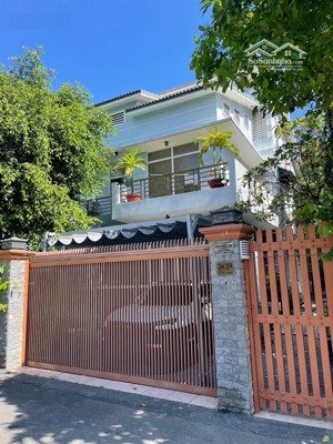 nhà riêng 330m2 tam bình kdc an ninh sạch sẽ 7pn sân vườn chủ nhiệt tình ngay tô ngọc vân ql13