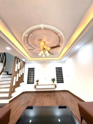 căn nhà tâm huyết - trung tâm chợ tứ hiệp - hoàng mai, 55m, 5 tầng, ô tô đỗ, giá nhỉnh 8 tỷ