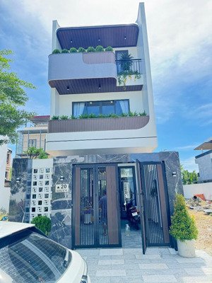 siêu phẩm nhà 3 tầng mới đẹp đường thông kdt mỹ gia dt 100m2 giá 8ty550 thiết kế đẹp