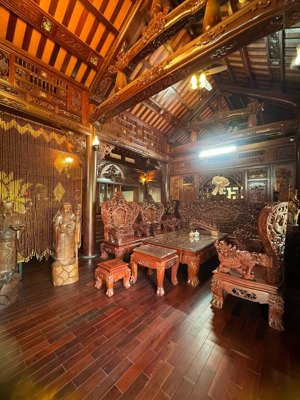 biệt thự nhà vườn đường nam cao
tổng diện tích đất gần 600m2
hướng: tây bắc