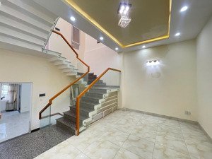 bán nhà mặt tiền đường 15m vũ văn dũng sát ngay trần hưng đạo gần sông hàn và cầu rồng giá tốt