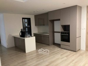 kẹt tiền bán nhanh 3 phòng ngủ hướng đông nam - e2.trục 08 - 3pn2wc full nội thất 100m2 , đã có sổ