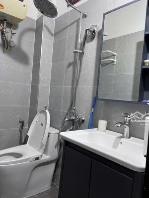 bán nhà riêng dịch vọng - 62m2 - 5 tầng - lô góc 2 mặt thoáng - 15.x tỷ trung tâm cầu giấy