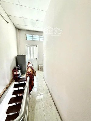 bán nhà gần khách sạn new world căn góc 3 mặt tiền 32m 1 trệt 1 lầu 2pn, 2wc giá 6,25 tỷ