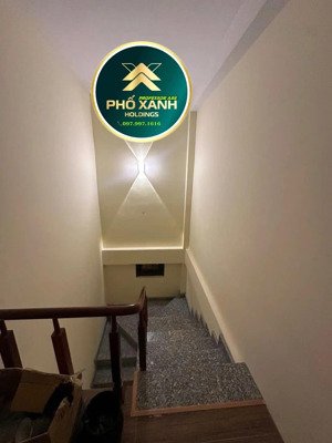 ngôi nhà nở hậu 2 thoáng gần hồ tây