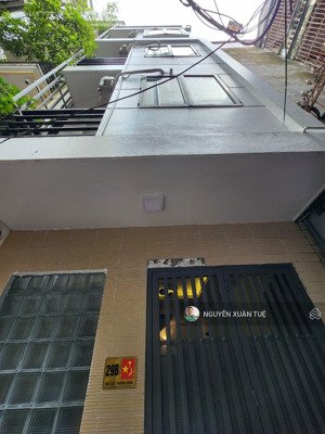 nhà trường chinh, đống đa 5 tầng , 40m giá 11,5 tỷ.