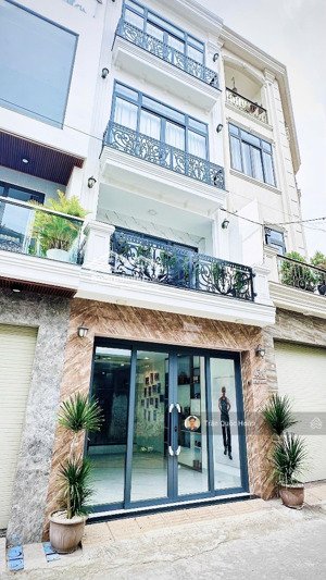 bán nhà mặt tiền 1 trệt, 1 lửng, 2 lầu đường lương văn can, p2, tp. vũng tàu, 55m giá 8,5 tỷ thương