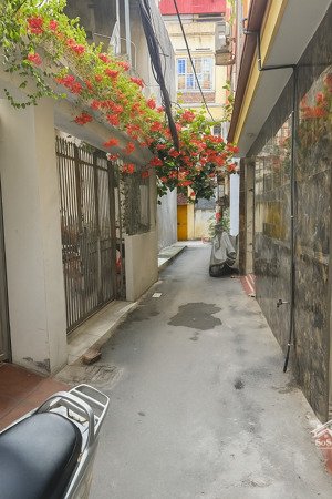 bán nhà 5 tầng thang máy 35m phố lụa.vạn phúc. hà đông. mưa to cũng không ngập. chỉ nhỉnh 7 tỷ.