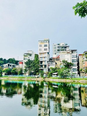 duy nhất 1 căn nhà mặt phố lô góc view hồ tây kinh doanh sầm uốt, 120m2 mt: 5.5m, giá: 85 tỷ