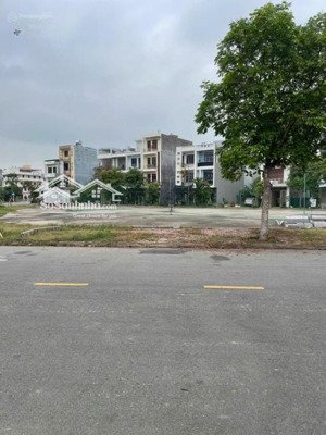 đất đẹp phía tây cầu phú lương, chính chủ cần bán