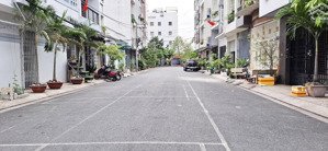 hẻm xe tải, góc 2 mặt thoáng, 45m2, khu bàu cát, nhà 4 tầng nở hậu, chỉ nhỉnh 8 tỷ tl