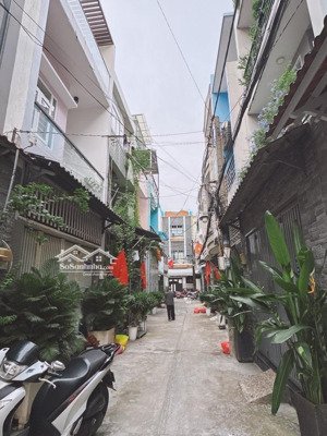 nhà tân phú, hẻm xe hơi, 3 tầng btct,45m2 giá chỉ nhỉnh hơn 6x tỷ