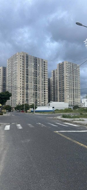 mặt tiền trung lập 4 hàng hiếm giá tốt