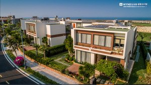 bán biệt thự wynhdam cam ranh 4pn, view golf - biển giá 27.5 tỷ lh 