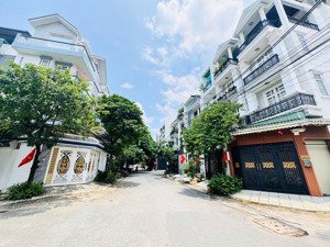 bán nhà hiệp bình chánh gần đại học luật- vòng xoay phạm văn đồng- sổ hồng riêng- đồng bộ dân trí