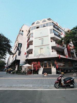 siêu khủng, mặt phố trần thái tông, cầu giấy, dt 3270m, mặt tiền 70*46m, 3 mặt vỉa hè, chỉ 320tr/m