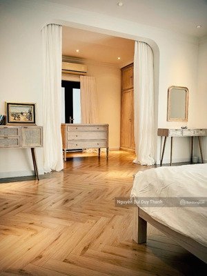 biệt thự 153/ nguyễn văn hưởng, p. thảo điền, quận 2 - diện tích: 15m x 20.5m, công nhận 305m2