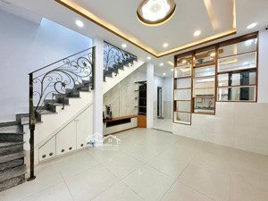 căn góc 2 mặt tiền hẻm cách mạng tháng tám, p11, q3