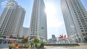 Bán gấp căn góc 3PN giá 9 tỷ khu đô thị Thành Phố Giao Lưu đường Phạm Văn Đồng.