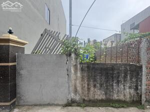 Chính chủ cần bán gÂp mảnh đất thổ cư đường ô tô tại trung tâm Làng Cam, Côt Bi, Gia Lâm