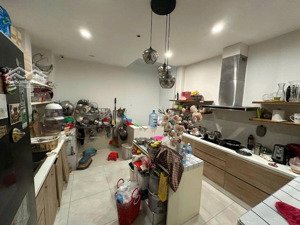 nhà ngộp 12.5 tỷ giảm về 10.5 tỷ mặt tiền 12m khu nguyễn sơn(4 x 18, 5 tầng) tân phú