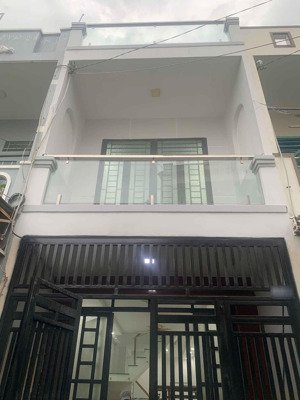 nhà mới 100%, có phòng ngủ dưới trệt, hẻm lớn thông thoáng đường trương đình hội