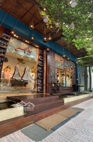 siêu vị trí - bán nhà mặt tiền đường cộng hoà tân bình dt: 7 x 25m có hẻm sau giá bán 40 tỷ