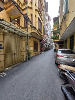 bán nhà trung tâm cầu giấy 18,5 tỷ, 68,6m2, 5 tầng siêu xịn, ô tô tránh kinh doanh đỉnh.