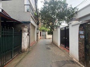 bán đất giá đầu tư, hàng xóm ciputra, gần đường đôi 40m, ô tô đỗ cửa, vuông vắn không lỗi lầm