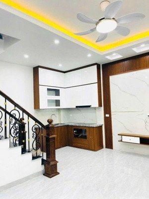 siêu phẩm phố thuỵ phương mới xây - full nội thất - 2 thoáng - gần trường chợ