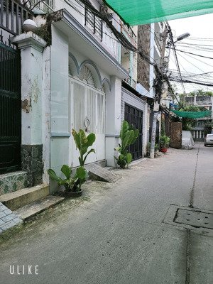 bán nhà đường xe tải tránh lạc longquân, quận 11, 64m2, 3 tầng, ô tô vào nhà, giá 9.x tỷ