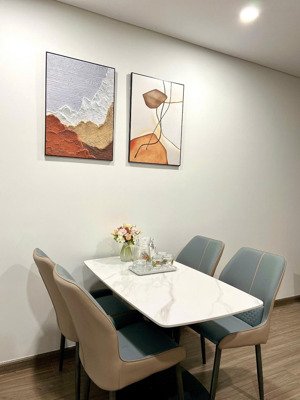 căn góc đẹp siêu rẻ fpt plaza 2, full nội thất tầng trung loại 2pn