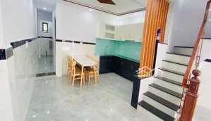 nhà đẹp kiên cố 4pn 3wc có phòng trệt dt 5*21=105m2 sân oto gần chợ tnpb q9 chỉ 7.5 tỷ