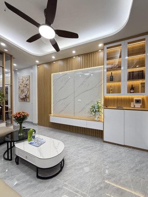 phân lô hiếm hơn 7 tỷ ngõ ô tô kim giang - nội thất mới tinh