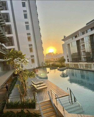 cần bán gấp xử lí công việc. căn hộ the horizon, 106m2, 3pn , full nội thất, gia đầu tư.