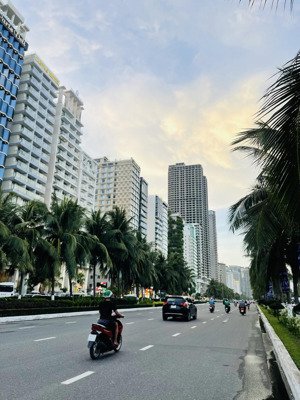 bán tòa nhà mặt tiền đường hoàng sa, q. sơn trà, đà nẵng