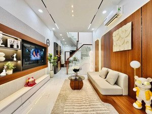 nhà đẹp phố yên lãng, nhà mới ở ngay, 2 trước sau, ngõ nông gần ô tô 25m, dt 39m2 * 5t