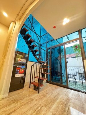 trung tâm đống đa - ngã tư sở full nội thất cực đỉnh 40m 6 tầng