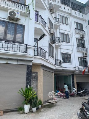 4 tỷ 3 nhà gần ga nhổn ,35m2 5 tầng ,4 ngủ ,ô tô đỗ cửa cạnh chợ, cạnh khu đô thị