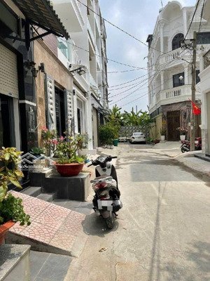 kdc the sun- đ.xe tải 6m- 4tầng btct- hoan công đầy đủ- chỉ 6ty2