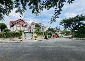 biệt thự, kdc trí kiệt, liên phường, đx. hợp
dt: 8x30
giá: 24 tỷ ( thương lượng )