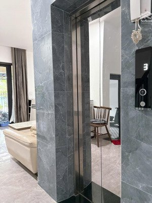 cần bán biệt thự 2 mặt tiền 3 tầng tuyệt đẹp the manor crown kết hợp homestay