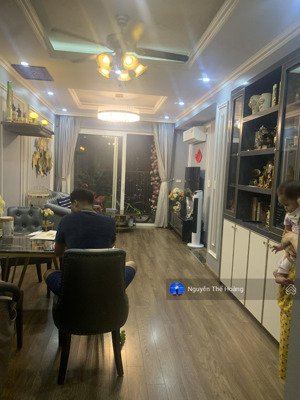 giá chuẩn, bán ch 2n - 2wc tòa riverside. căn hộ đẹp, sẵn đồ cao cấp, bc bắc thoáng, có slot oto.