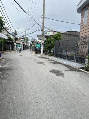 bán nhà nhà mới- kiểu sân vườn- lê văn lương- nhà bè đường nhựa 8m- 121m2- giá hơn 6 tỷ.