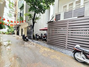 đẳng cấp! phố hiếm hoàng cầu 70m2 mt rộng- oto tránh quay đầu trước nhà- ở kết hợp kinh doanh đỉnh