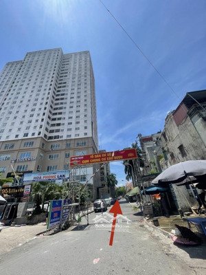 bán gấp nhà hồ yên sở vị trí đẹp vỉa hè rộng oto tránh đỗ ngày đêm 85m 7 tầng lô góc 36,5 tỷ
