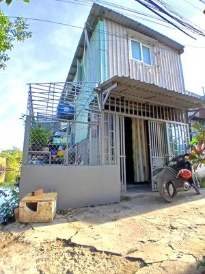 kẹt tiền cần bán gấp nhà giá rẻ tại phong phú bình chánh